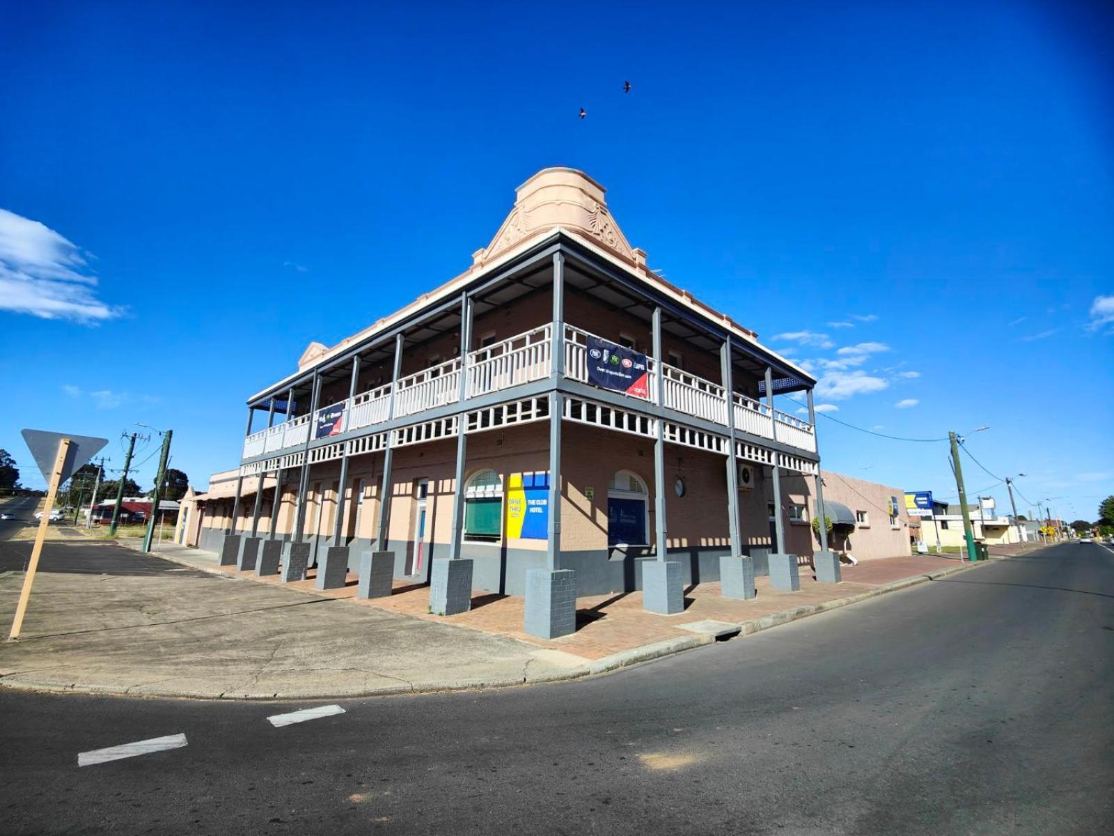 The Club Hotel Collie Exterior photo